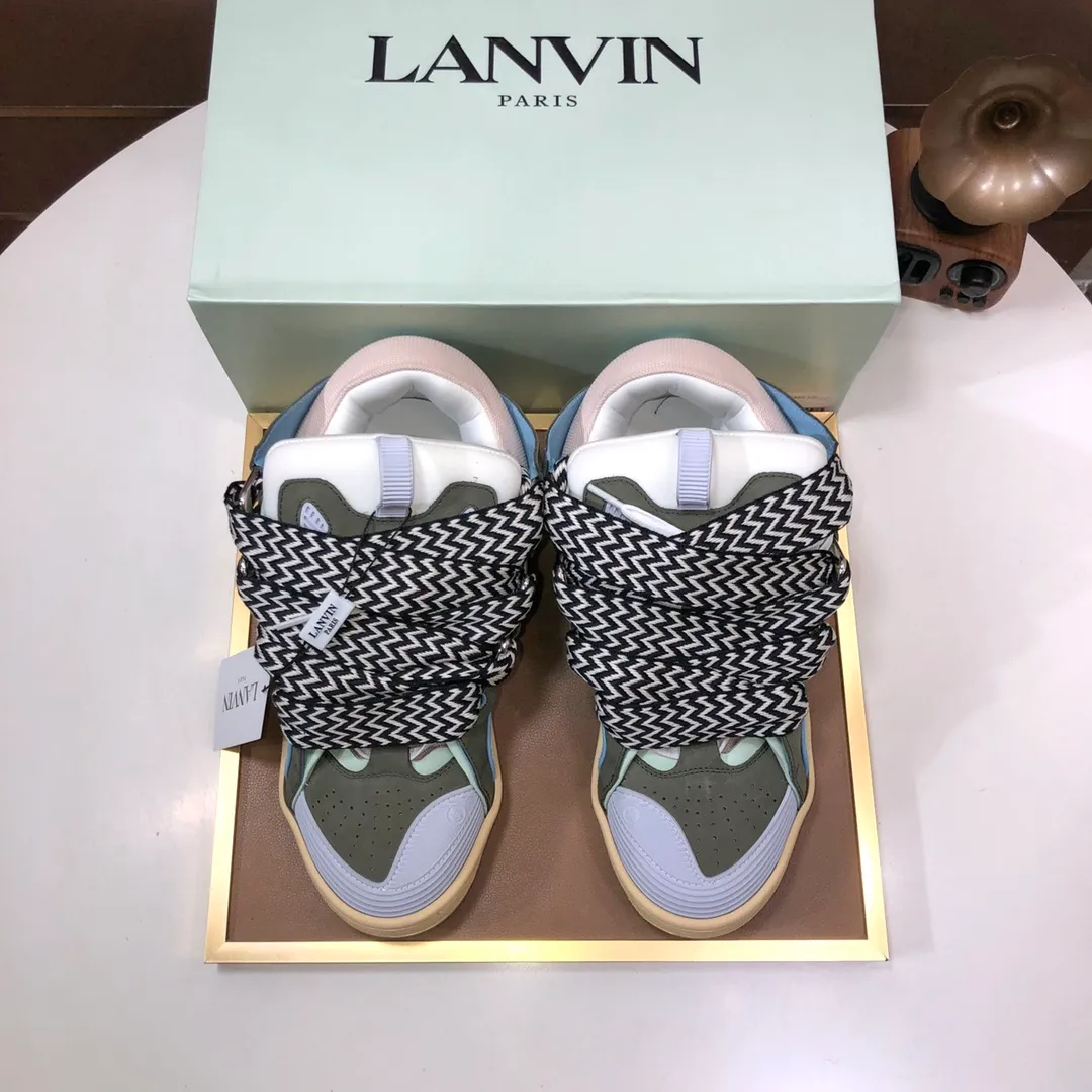 Men's men's shoes💰820💰[LANVIN] The latest lace-up fashionable casual couple sneakers, high-quality CLAY couple series‼ ️ The latest trendy products of the season 🌈Many bloggers have planted grass and purchased the original open-mold customization. The upper and outsole are sewn with mark threads without edge sealing. A variety of material splicing combination design. Very versatile for fashionable and casual wear. Comfortable on the feet. Self-recommended. Upper cowhide + cow suede + breathable mesh lining. Foot-padding cowhide. Exclusive original open-mold clear logo rubber outsole ⚠️Couple standard size 36-40 for women and 38-44 for men.
